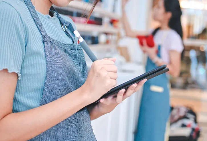 新手选电子合同平台？4 个要点 + 免费试，避坑超简单