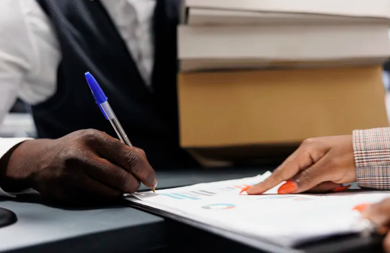 电子合同平台咋挑？4 个要素 + 免费试，选对不踩雷