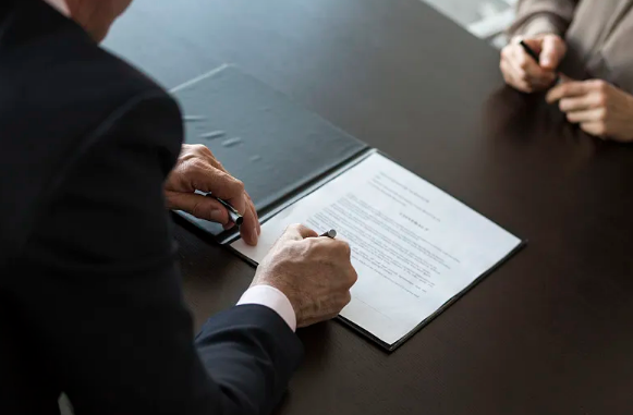 选电子合同平台看什么？4 个关键因素帮你选对，一定要知道