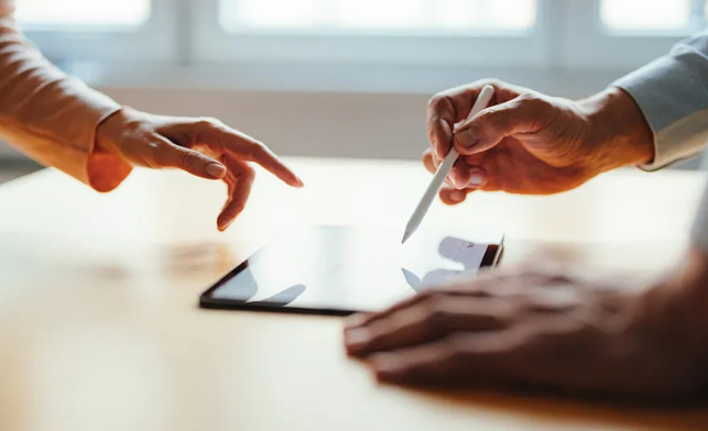 电子签约平台咋挑？3 个核心要素 + 试用建议，这些要了解