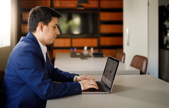 咋选靠谱电子合同平台？4 个关键因素要知道，快来了解